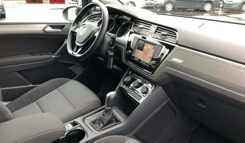 Volkswagen Touran 2.0l TDI 150cv Highline 7/2016 lleno